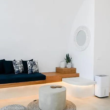 Three Bells Apartment
