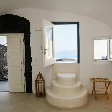 Three Bells Apartment