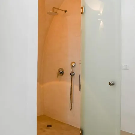 Three Bells 公寓 菲罗斯特法尼