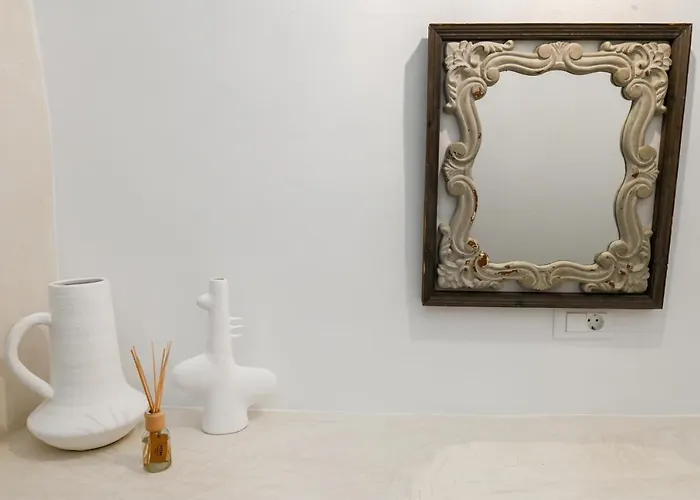 Three Bells Daire Firostefani