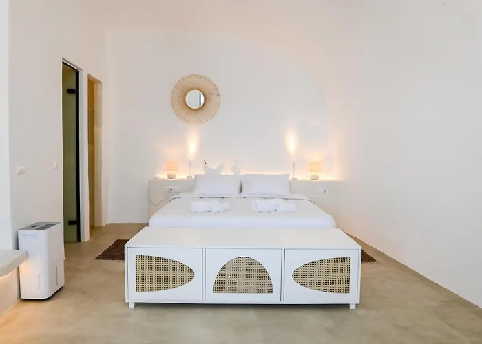 Three Bells Фиростефани